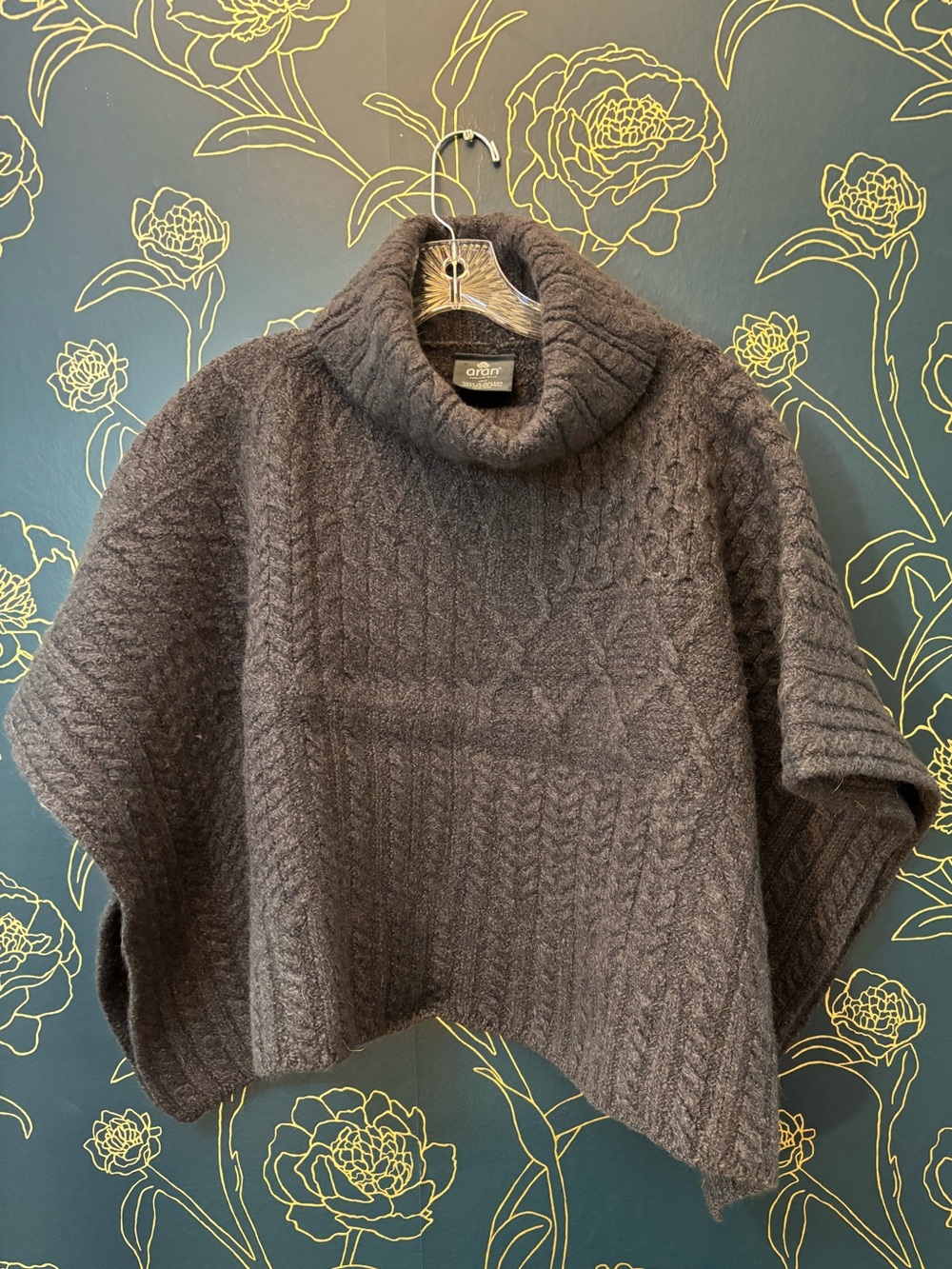 ARAN CRAFTS Irish wool Turtleneck poncho WRAP cable knit CROPPED scarf ONE SIZE
